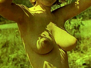 Nudes vintage: uma vida secreta ao ar livre