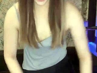 Více barvy pleti v sexy uniformě živá změna