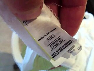 watching a mature milf touch her pussy in the hotel room secretly