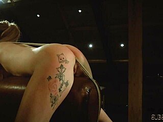 창녀 본드리지 마스터한테 더 스팽킹 갈구함, 그의 자지 입에 넣고 싶어함