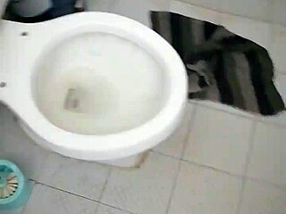 hey, quick masturbation session in the kitchen 😏