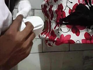 Aunt's Intense Cumshot