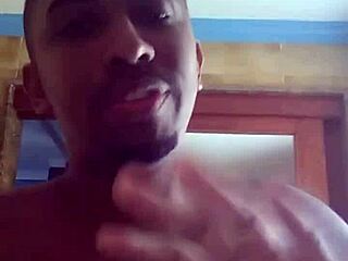 moreno pirocudo carioca showers while servicing via whatsapp video call