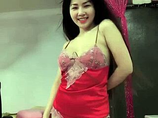 Big Ass Vixen Dances Showing Curves