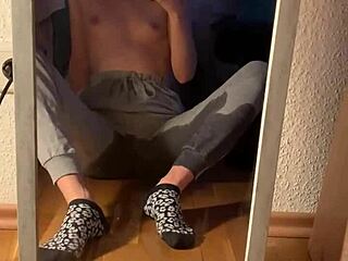 Pissing in my pants turns heads