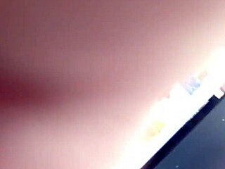 Yoga Leggings Show Off Bum!