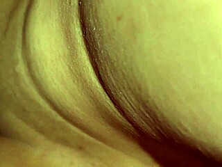 Latina reventada a perrito me hace correrme duro