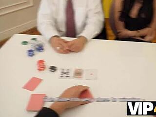 וואו! דוחף את אשתו במשחק קוקהולד פרוע!