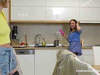 Току-що се нанесохме в ново място и го обичаме! Толкова уютно... 😊