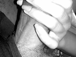 Want to watch Milena da Bahia giving oral?