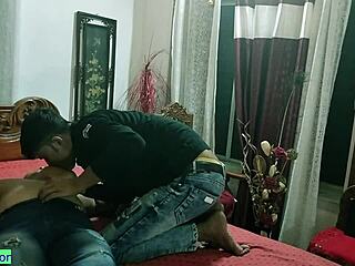i fuked this beutiful indian bhabhi so hard, she was bent over and kissin me like crazy! bbw amature sex