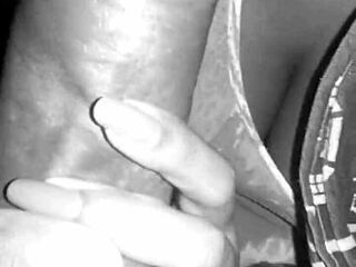 Want to watch Milena da Bahia giving oral?