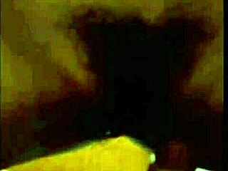 瘦小中国妹子，你在猛骑那小鸡鸡吗？