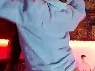 Intense Perreo Dance with Karol G and Alicia Keys on Live Cam