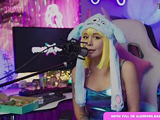 hey, check out this asmr blowjob and pussyfuck with alicebong 😏