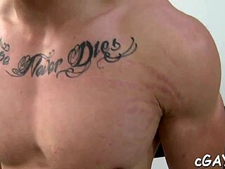 你见过这么粗野狂野的男同操，有吸和无套动作？