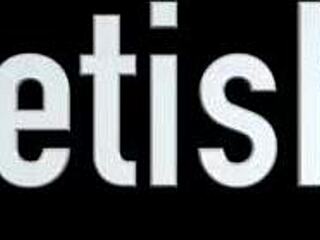 เฮ้ อยากดูการเต้นรำครั้งแรกของลูกเลี้ยงฉันมั้ย?