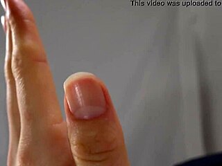 i love watchin girls with hand fetish, it's so excitin to see their soft hands