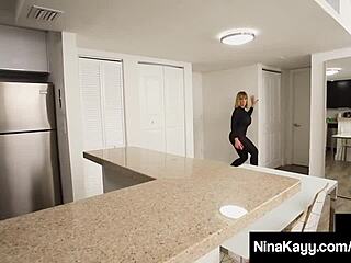 Aku intai nympho Kayy dikongkek oleh cheater sementara Sara Jay rakam semuanya.