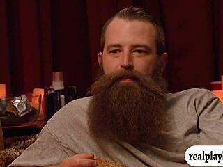 متبادلي شركاء مثارين في حفلة جماعية جامحة