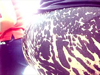 Leggings Leopard Milf Shows Off Her Stunning Curvy Booty