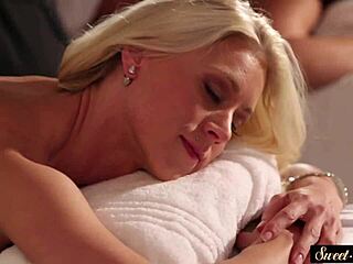 מילפים עם ציצים גדולים שולטים ורוכבים על המסאז'יסט בסשן לוהט