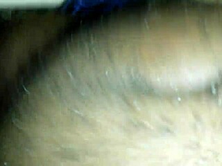 Amatör gay interracial POV: Jag blir barbackknullad av stor svart kuk i intensiv session.