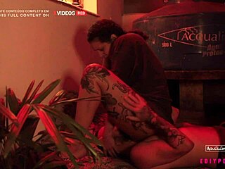 Teaser Amigos Fazem Sexo Ao Ar Livre Falando De Putaria Na Varanda Tormenta Cosmica E Mario Aquele Completo No Red