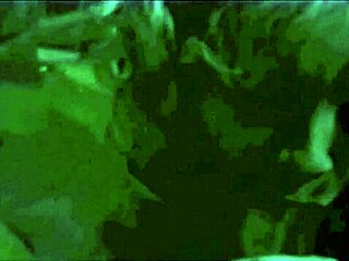 复古跨种族禁忌黑暗灯笼伦敦奶水场景