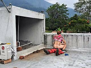 セキュリティカメラで従業員がメンテナンス男のチンポを吸うのを見る パート2