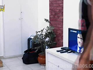 fodendo um hetero pela primeira vez, pov style with twink anal and blowjob