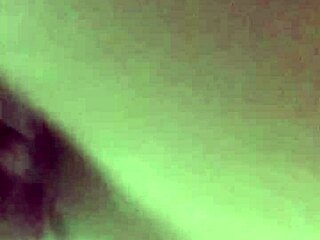 Amateur ebony pussy getting horny with dildo