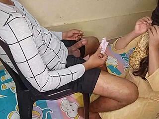 sister lured with 2000 rupees for pussy fucking in clear hindi voice 😏