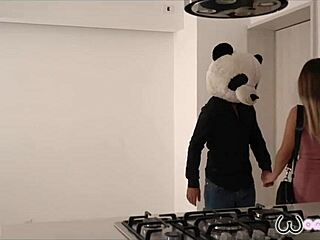 Teen Girlfriend Taken in Parents' Apartment for Suggestive Homemade Encounter