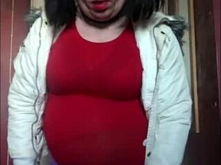 양성애자 크로스드레서가 정액 삼켜