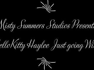 Hellokittyhaylee Having Fun with Sexy Massage and Squirting Solo Masturbation.