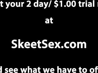 금발 젊은 여자가 이웃 MILF의 클리토리스를 뜨거운 세션에서 맛있게 핥아