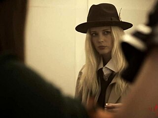 Allherluv - toinen yö laaksossa osa 3 - Penny Barber ja Laney Grey sukeltavat muffiin suulla ja tribbingillä