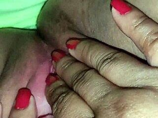 mi mujer golosa me sorprendió al robar su celular... qué locura! 😲