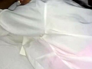 Dinlenirken yakışıklı dayanamadı cazibeme