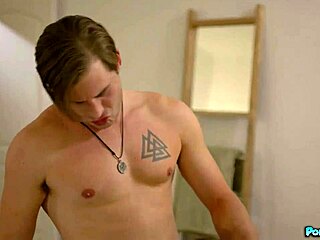 Hey Nathan Bronson, kıvrak Syren de Mer'i sikmek nasıl hissediyor?