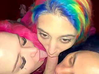 哇！船上惊喜群交与罗克西·利普斯和安娜·巴特曼！