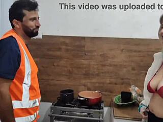 esse cara do gas e um tesudo full on red fucking milf big tits 😏