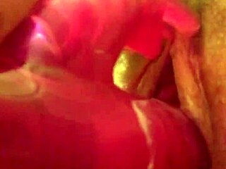 milf playing with her dildo 😏