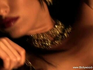 โอ้โห สาวผมเข้มตัวสูงเต้นยั่วสุดๆ แบบนี้ใจสั่นเลยว่ะ!