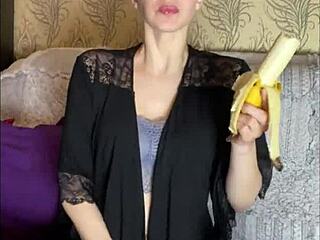 Hairy Pussy Sexy Dance Performance