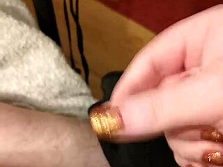 Hey dude, watch this gay non-binary guy wank hard tonight