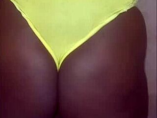 sat on this huge dildo with a plug in my asshole 😈