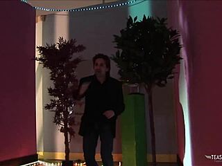 I can't believe the brunette won't let go of that dick for the blonde