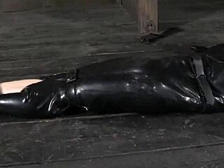 Feeling the sting of sexy whipping on beautiful ass